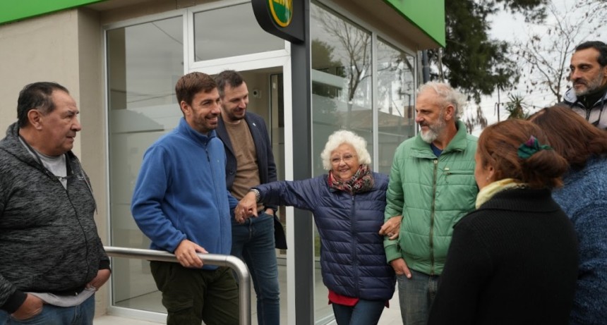 Mercedes: Ustarroz y Cuattromo pusieron en funciones el cajero de Gowland-Agote