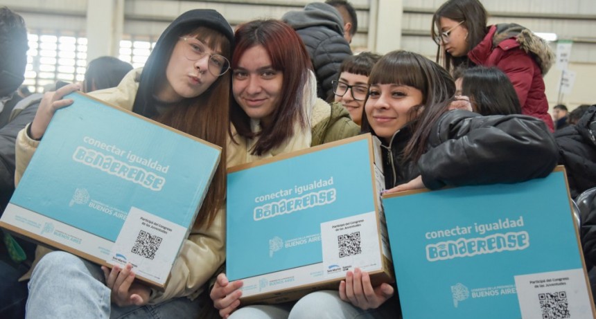 San Martín: Moreira completó la entrega de más de 2.400 netbooks Conectar Igualdad 