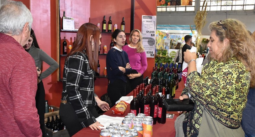 Berisso: Inscripción para acceder a stands en la XX Fiesta del Vino de la Costa