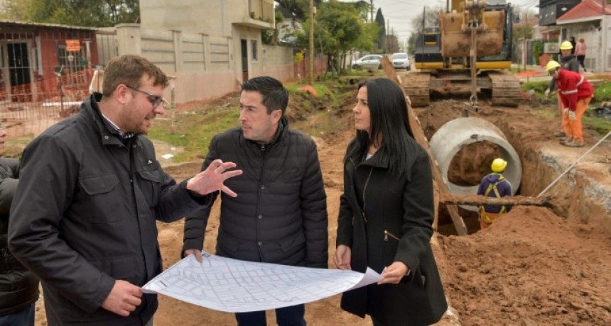 Malvinas Argentinas: Nardini y Correa recorrieron obras de desagües pluviales en Villa de Mayo