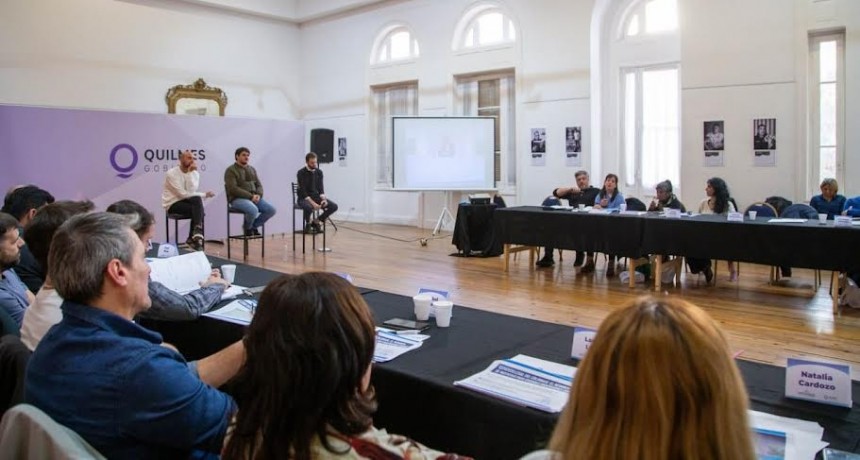 Quilmes: Se realizó un encuentro de participación ciudadana para dialogar sobre los riesgos de la Ley Bases 