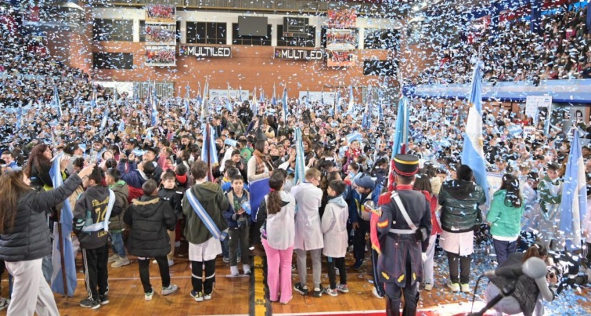 San Martín: Más de 4.600 estudiantes prometieron lealtad a la bandera argentina
