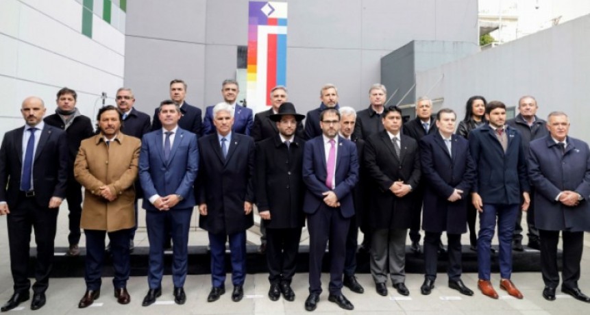 Kicillof participó del Encuentro Federal por la Memoria en la AMIA