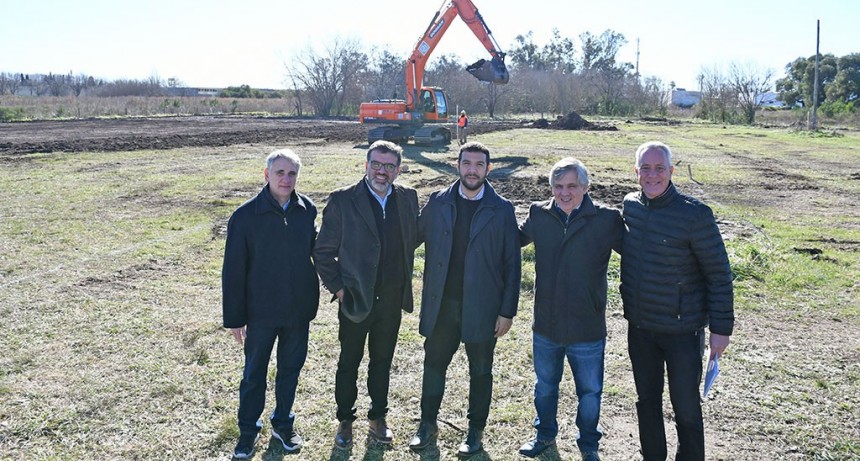 Chivilcoy: Britos recorrió el avance de la obra de instalación del Maxi Carrefour