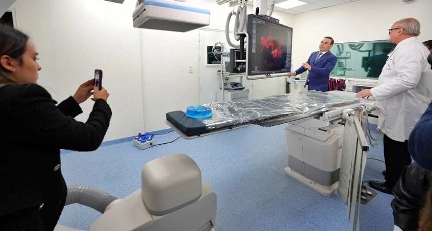 Corrientes: Valdés inauguró el Servicio de Angiografía del Hospital Escuela