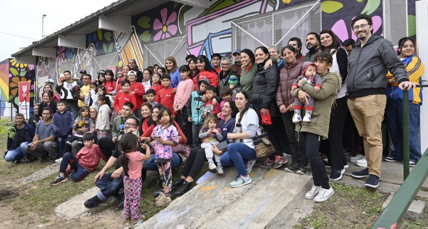 Tigre: El Municipio inauguró en el Centro de Integración Social del barrio Almirante Brown un mural dedicado a la identidad