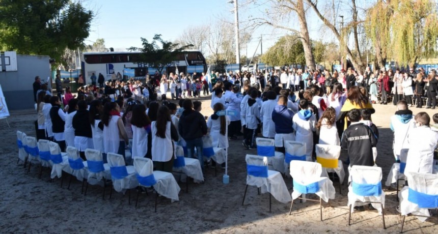 Berisso: Alumnos del 4° grado realizaron la promesa de Lealtad a la Bandera