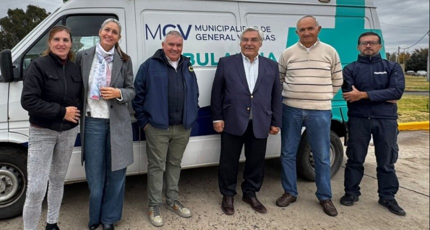Gral. Villegas: Alegre entreg&oacute; la tercera ambulancia del programa de renovaci&oacute;n acordado con las cooperativas del distrito