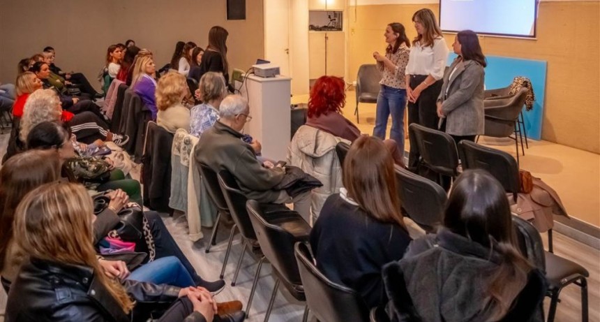 Jun&iacute;n: El Municipio llev&oacute; a cabo un cine debate en el MUMA para concientizar sobre la violencia de g&eacute;nero