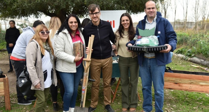 Morón:  El Municipio entregó herramientas a escuelas del distrito para el cuidado ambiental