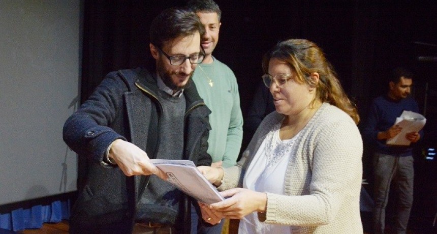 La Provincia entregó 144 escrituras en Tordillo y Pila