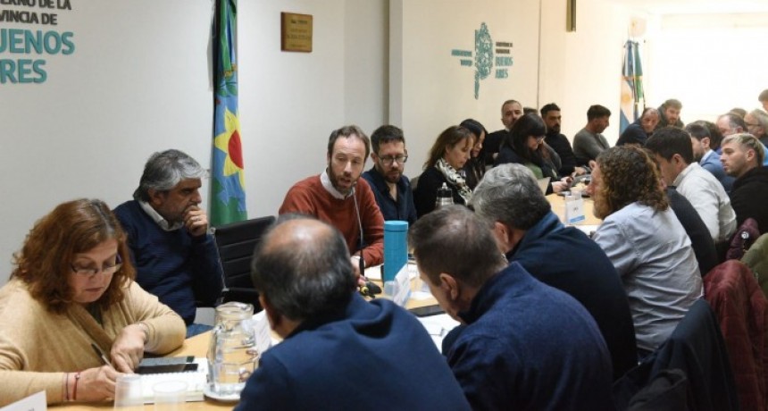 La Provincia ofreció a los gremios docentes y de la Ley 10.430 un aumento salarial del 70% acumulado a julio