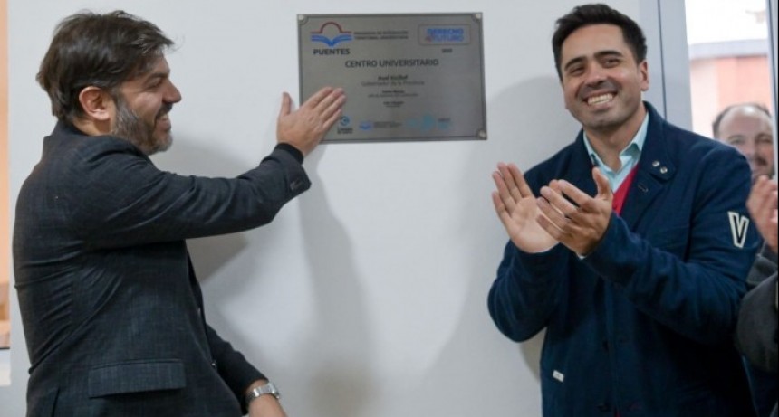 Bianco y Villagrán inauguraron el Centro Universitario de Carmen de Areco
