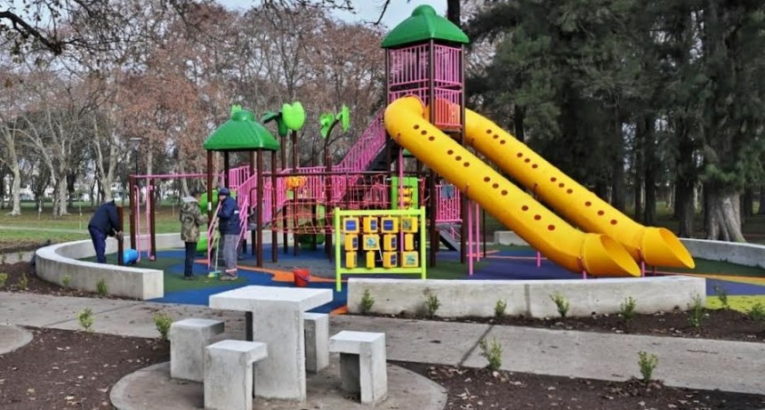 Luján: Quedaron inaugurados los nuevos juegos infantiles del Parque San Martín