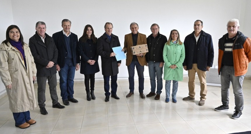 Entre Ríos: Bordet entregó un aporte para la producción de arándanos
