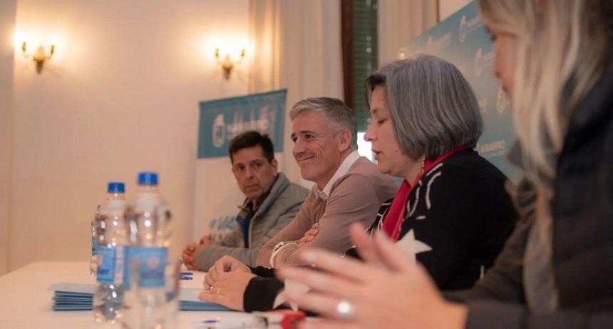 Navarro: Diz entregó fondos a productores agrarios 