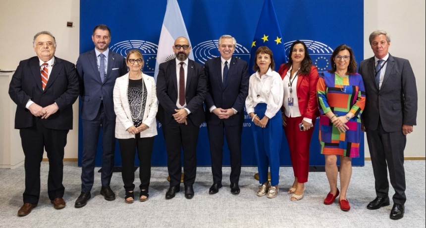Alberto Fernández se reunió con diputados y diputadas del Parlamento Europeo