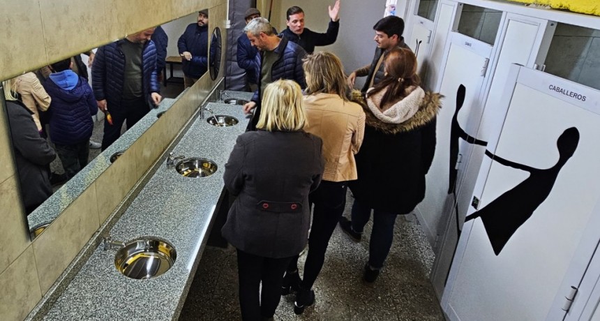 Colón (ER): Walser inauguró baños y vestuarios en el parque Quirós