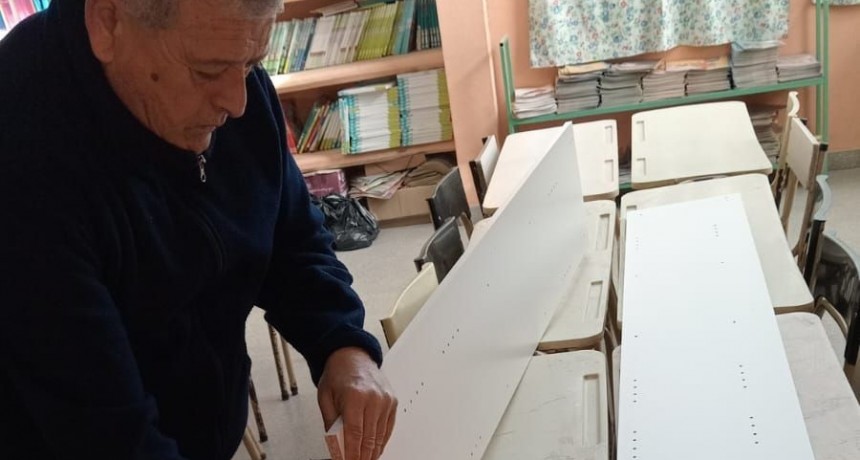 Pte: Perón: El Consejo Escolar construye armarios para escuelas del distrito 