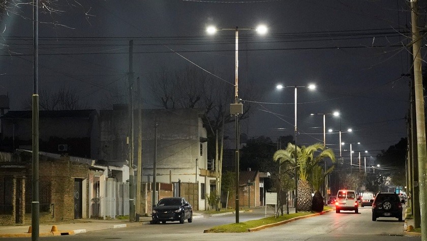 Merlo: El Municipio avanza en la renovación de iluminarias en el distrito 