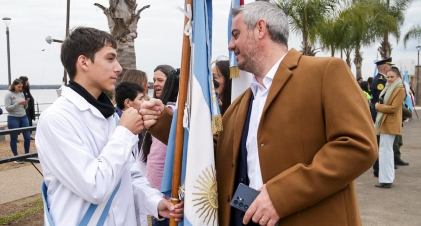 Col&oacute;n (ER): La ciudad conmemor&oacute; el 210&ordm; aniversario de la Declaraci&oacute;n de la Independencia Argentina