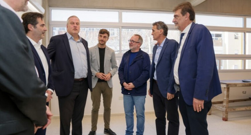 Morón: Katopodis y Perczyk visitaron el Nuevo Pabellón de Aulas y Laboratorios en la Facultad Regional de Haedo