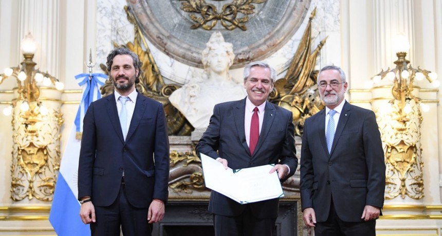 El presidente recibió las cartas credenciales de 25 nuevos embajadores y embajadoras