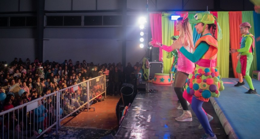 Navarro: Panam y Circo brindó un show para más de 3 mil personas en el microestadio Abel Salvatto