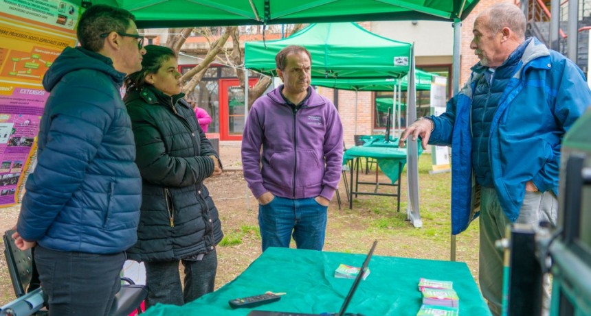 Campana: El Intendente acompañó una nueva edición de la Expo UNLU 
