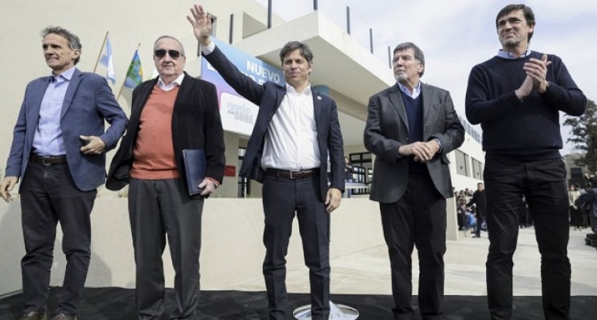 Kicillof inauguró un nuevo complejo educativo en Tandil