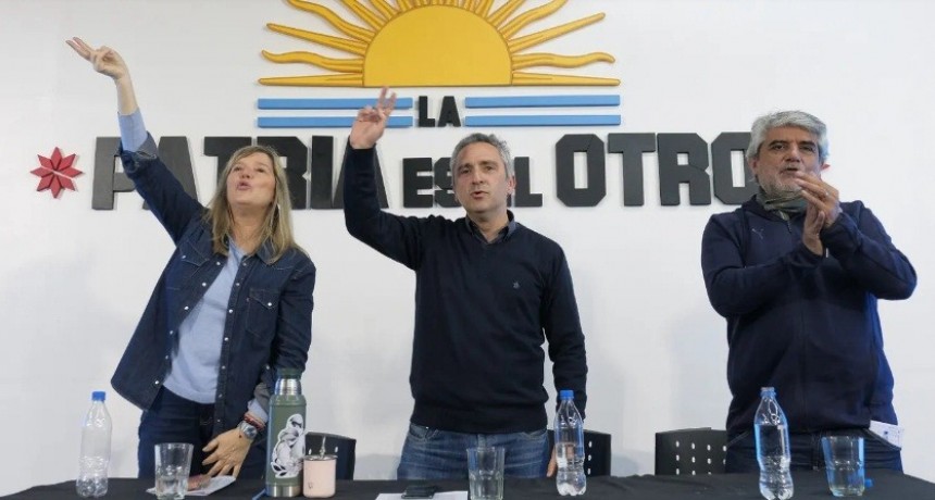 Andrés Larroque: “Milei es la disolución nacional, Axel es la esperanza del pueblo. Como dijo San Martín: la Patria existe, la Patria vencerá”