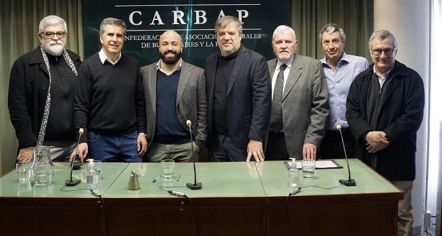 Rivadavia: Martinez se reunió con referentes del agro y la educación para impulsar el desarrollo del distrito 