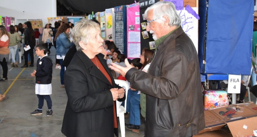 Tres Lomas: Se realizó la Feria local de Ciencias, Arte y Tecnología