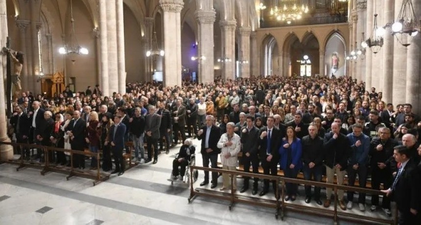 El Presidente y dirigentes del FdT participaron de la “misa por la paz” en Luján