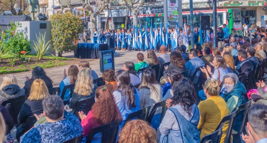 San Fernando: El Municipio homenajeó a docentes por el Día de las Maestras y Maestros