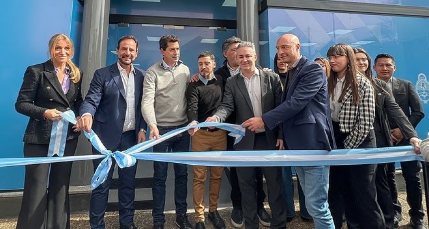 Escobar: Sujarchuk y Wado de Pedro inauguraron la primera oficina de RENAPER en la historia del partido 