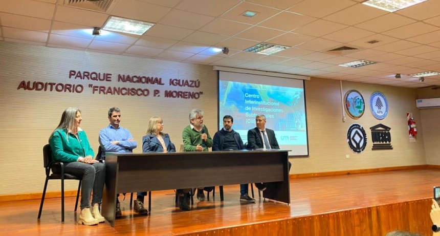 Filmus visitó la obra del nuevo centro dedicado a la conservación de la biodiversidad en Misiones