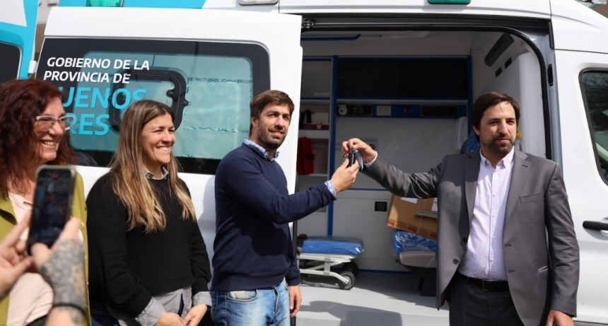 Mercedes: Ustarroz recibió 2 nuevas ambulancias entregadas por Provincia para el distrito