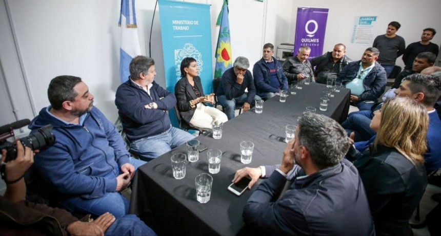 Quilmes: Mendoza y Correa recorrieron la renovada delegación local del Ministerio de Trabajo 