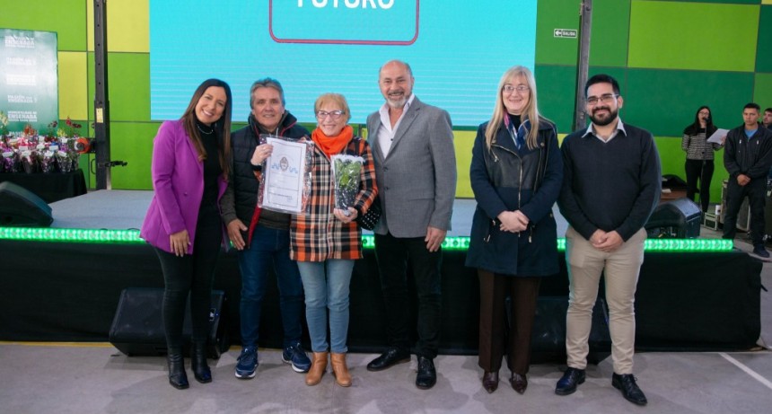 Ensenada: Se realizó una entrega de escrituras públicas 