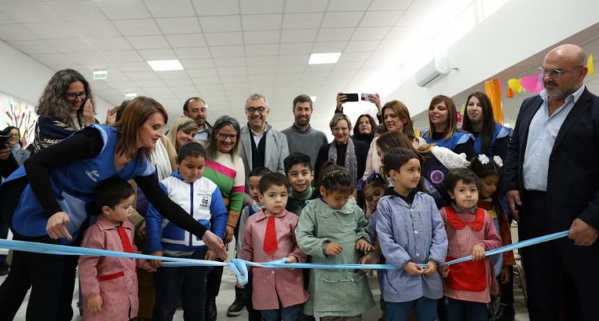 Mercedes: Ustarroz inauguró el nuevo edificio del Jardín de Infantes Nº906 