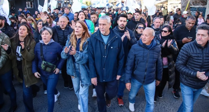 Avellaneda: Ferraresi cerró la campaña electoral con la Caminata para la Victoria