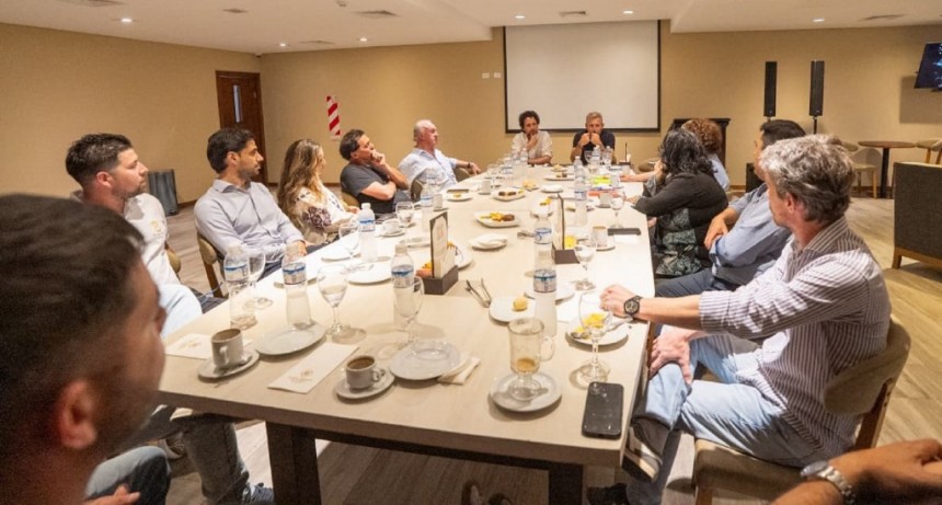 Entre Ríos: Frigerio impulsa una estrategia pública-privada para el crecimiento del turismo en Victoria