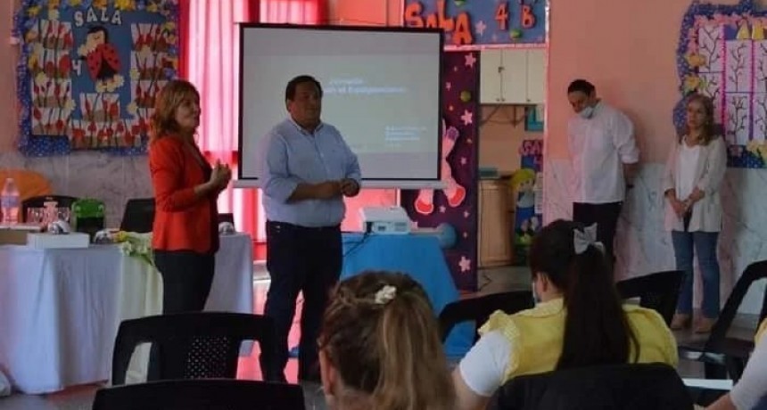 Corrientes: Docentes se capacitaron en Educación Digital en los CDI