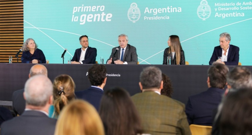 El Presidente participó de la capacitación de la Ley Yolanda en la Cúpula del Centro Cultural Kirchner
