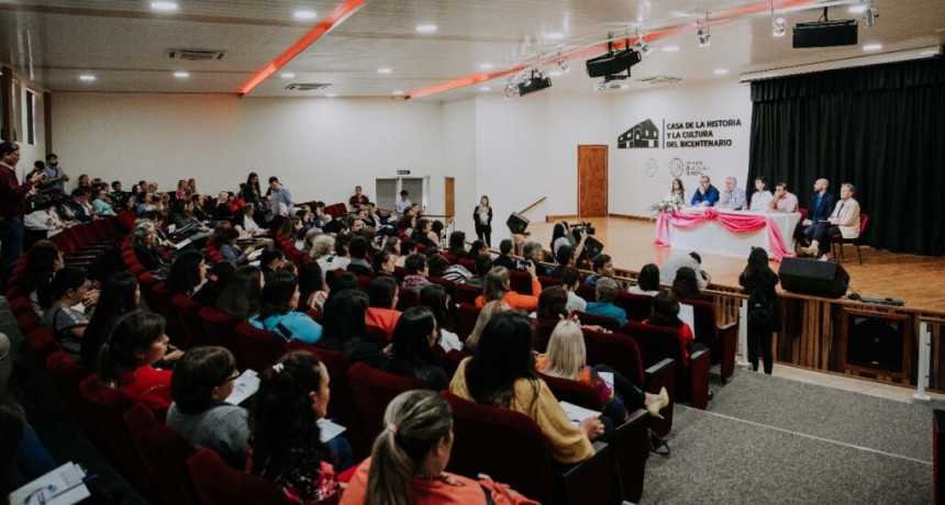 Misiones: El Gobernador acompañó la apertura del 3° Encuentro Provincial de concejalas renovadoras en Oberá