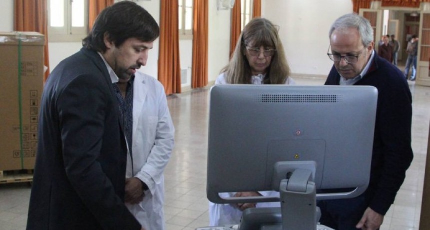 Provincia hace entrega de ecocardiógrafos de alta complejidad a 25 hospitales