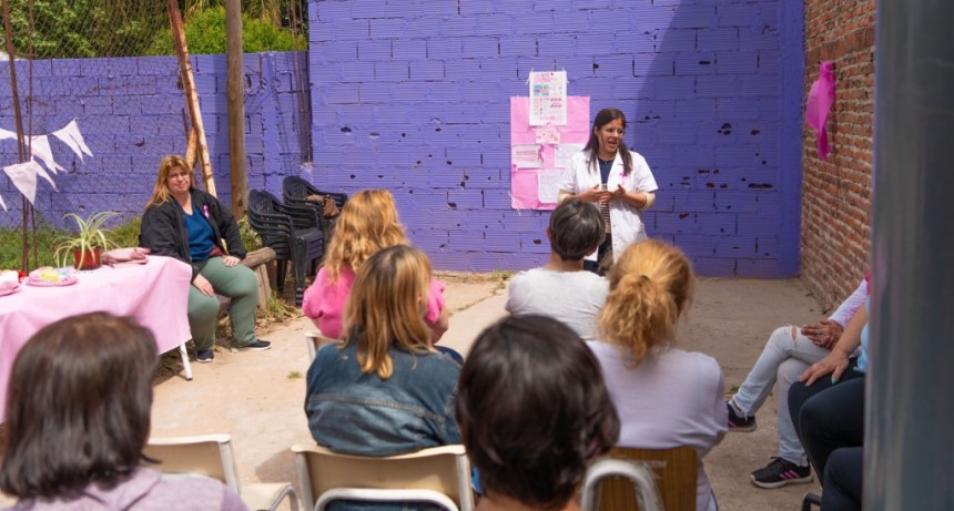 Campana: Se realizó una jornada de concientización en el Día Internacional de la lucha contra el Cáncer de Mama