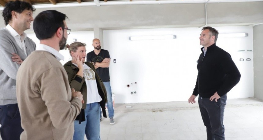 Pilar: Federico Achával recorrió las obras de los Centros de Infancia