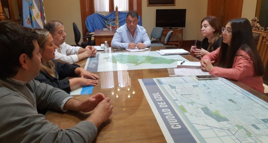 Azul: El Intendente se reunión con la Inspectora Distrital